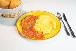 Friptură fragedă de porc cu piure image