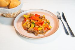 Porc teriyaki cu legume și orez brun  image