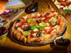 Pizza Vegetariana 30-32cm image