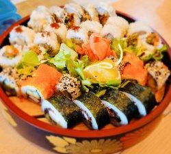 50% reducere: Maki combination for two (29 piese) image