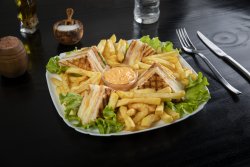 Sandwich Club image