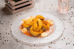 Calamari tempura cu sos aioli image