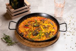 Paella de carne image