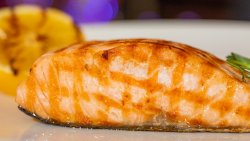 Somon file la grătar / Grilled Salmon Fillet image