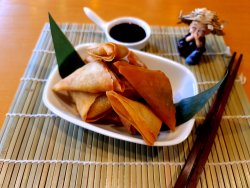 Banh Cari - Curry Samosa image