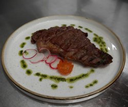 Steak de vită (dry-aged ribeye) image