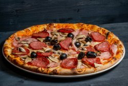 Pizza quattro stagioni image