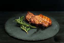Ceafă de porc marinată image