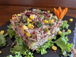 Salata cu carne vita bbq image