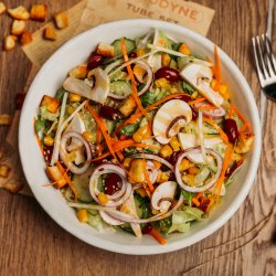 Salată vegetariană image