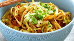 Noodles cu legume image