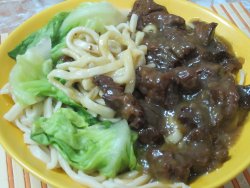 Tăieței cu carne de vită și sos hongshao image