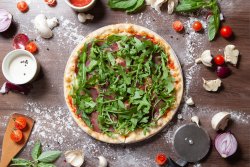 Bresaola e rucola image