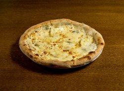 Pizza Quatro Formaggi image
