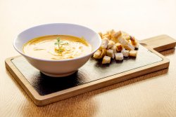 Supă cremă de legume image