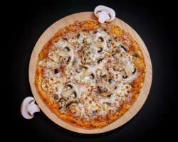 Pizza Prosciutto e Funghi image