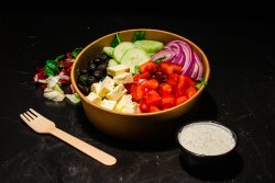 Salată cu Brânză image