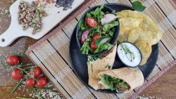 Sandwich Frigărui de vită și berbec mic image