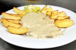 Piept de pui cu smântână și cognac image