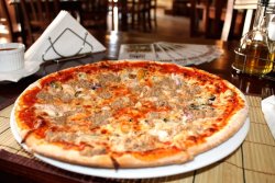 Pizza Frutti Di Mare image