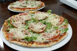 Pizza Manhattan image