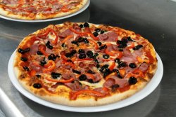 Pizza Salsiccia image