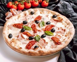 Pizza Pomodoro Secchi image