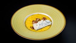 Risotto cu sofran, gorgonzola si nuci image