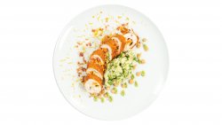 Ruladă de pui cu legume și mozzarella image