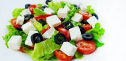 Salată grecească image