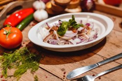 Salată de ceapă roșie image