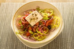 Salată greceasca image