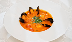 Supă cu fructe de mare image