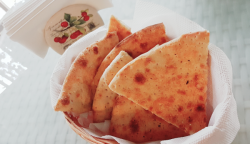 Focaccia cu ulei aromatizat image