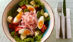 Salată Bulgărească image