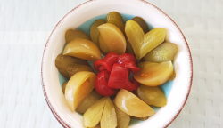 Salată asortată de murături image
