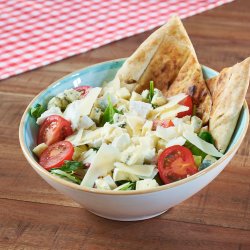 Insalata ai quattro formaggi image