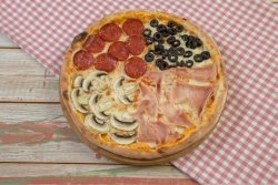 Pizza quattro stagioni image