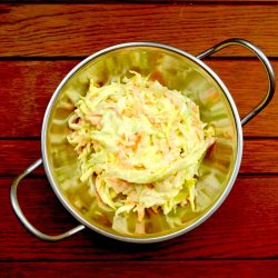 Salată de varză coleslaw image
