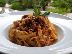Penne al ragu image