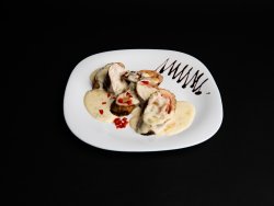 Muschiuleț de porc cu gorgonzola și bacon image