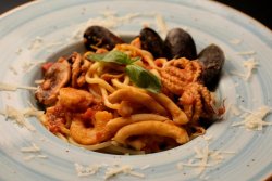 Seafood pasta	 image