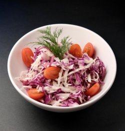 Salată mixtă de varză image