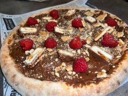Pizza Nutella Kinder King Zmeură și Biscuiți image