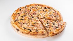 Pizza Prosciutto Funghi - felie image