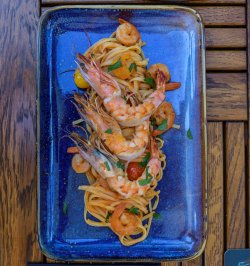 Pasta Bavette with shrimps image