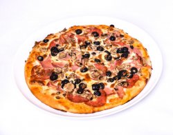Pizza quattro stagioni image