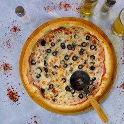1+1 gratuit: Pizza quattro stagioni image