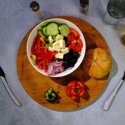 Salată mediteraneană image