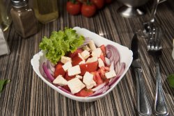 Salată Românească image